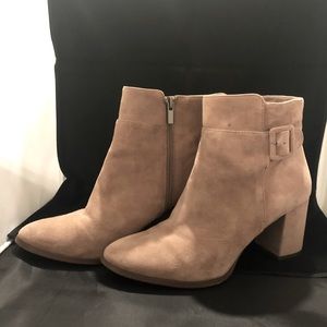 Heeled ankle booties